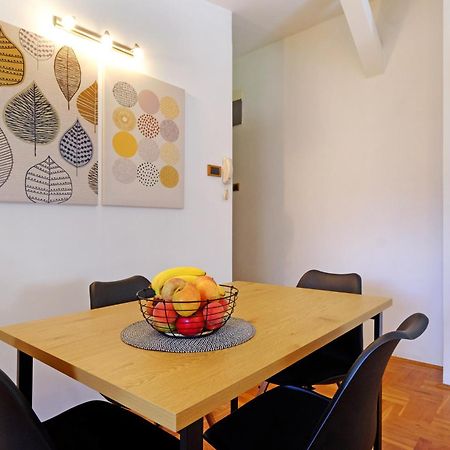 Red Tree Apartment Belgrad Dış mekan fotoğraf