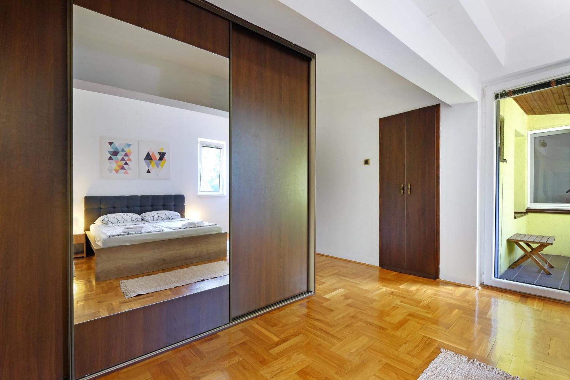 Red Tree Apartment Belgrad Dış mekan fotoğraf