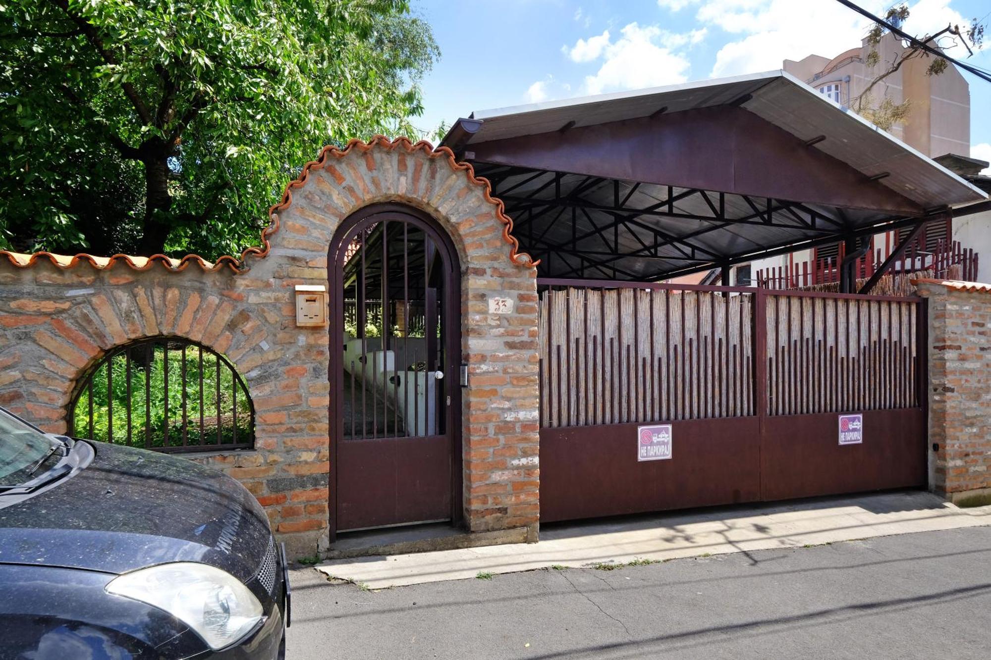 Red Tree Apartment Belgrad Dış mekan fotoğraf